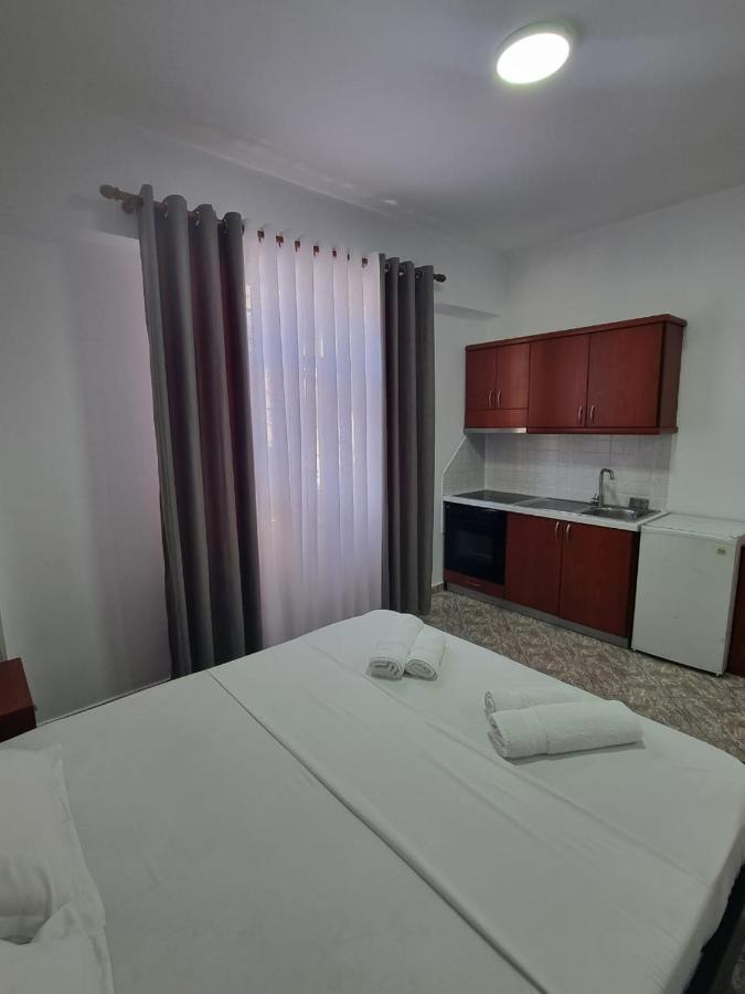 Ideal Apartments & Rooms Sarandë 外观 照片